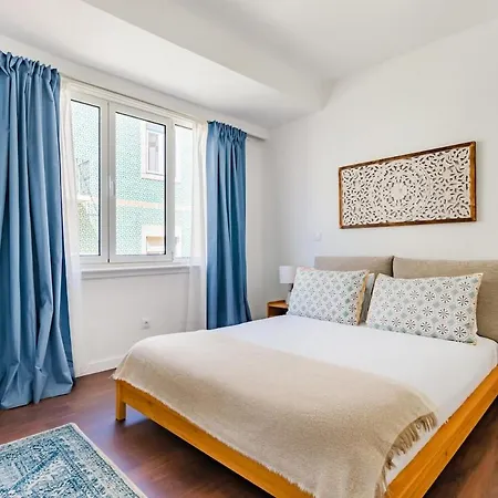 2br Cardiff With Balcony * Lisboa
