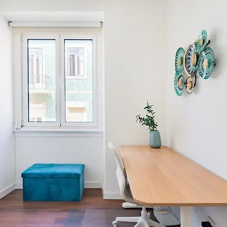 2br Cardiff With Balcony Apartamento Lisboa