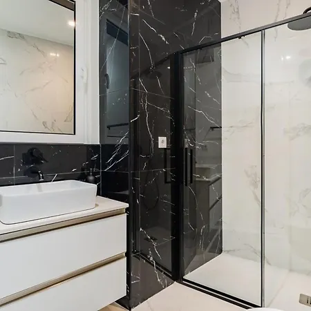 2br Cardiff With Balcony *