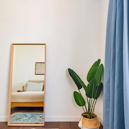 2br Cardiff With Balcony Apartman *