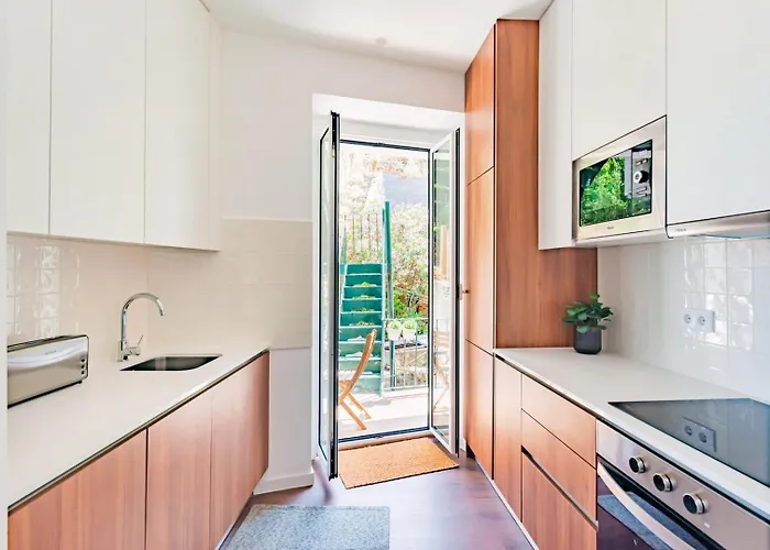 2br Cardiff With Balcony