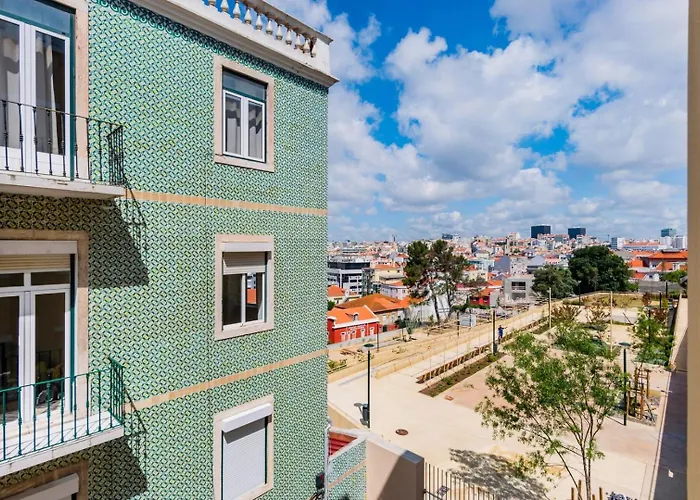 2br Cardiff With Balcony Apartment