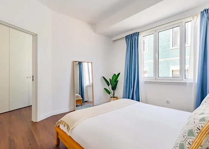 Apartment 2br Cardiff With Balcony